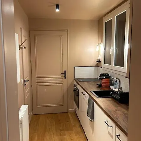 Parisien De Charme *